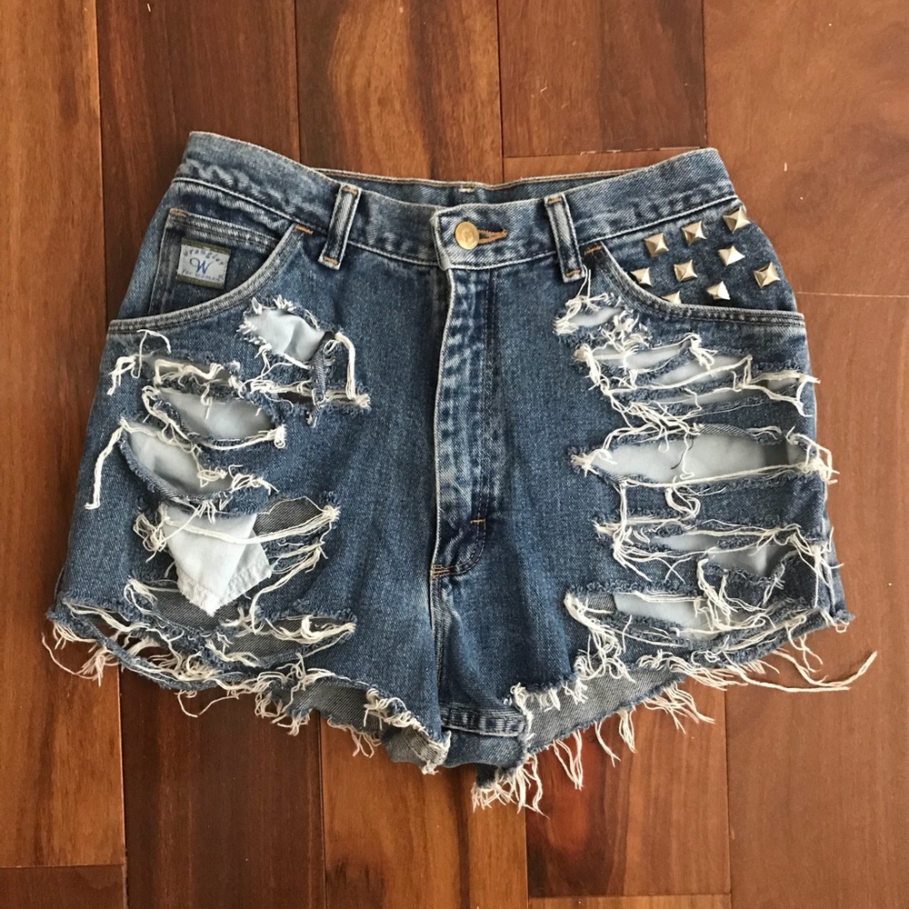 Distressed high waisted denim shorts size 28